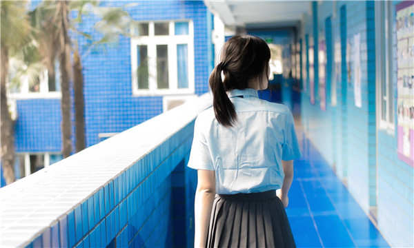 两当如何找到一个可以帮助我生孩子的女人？